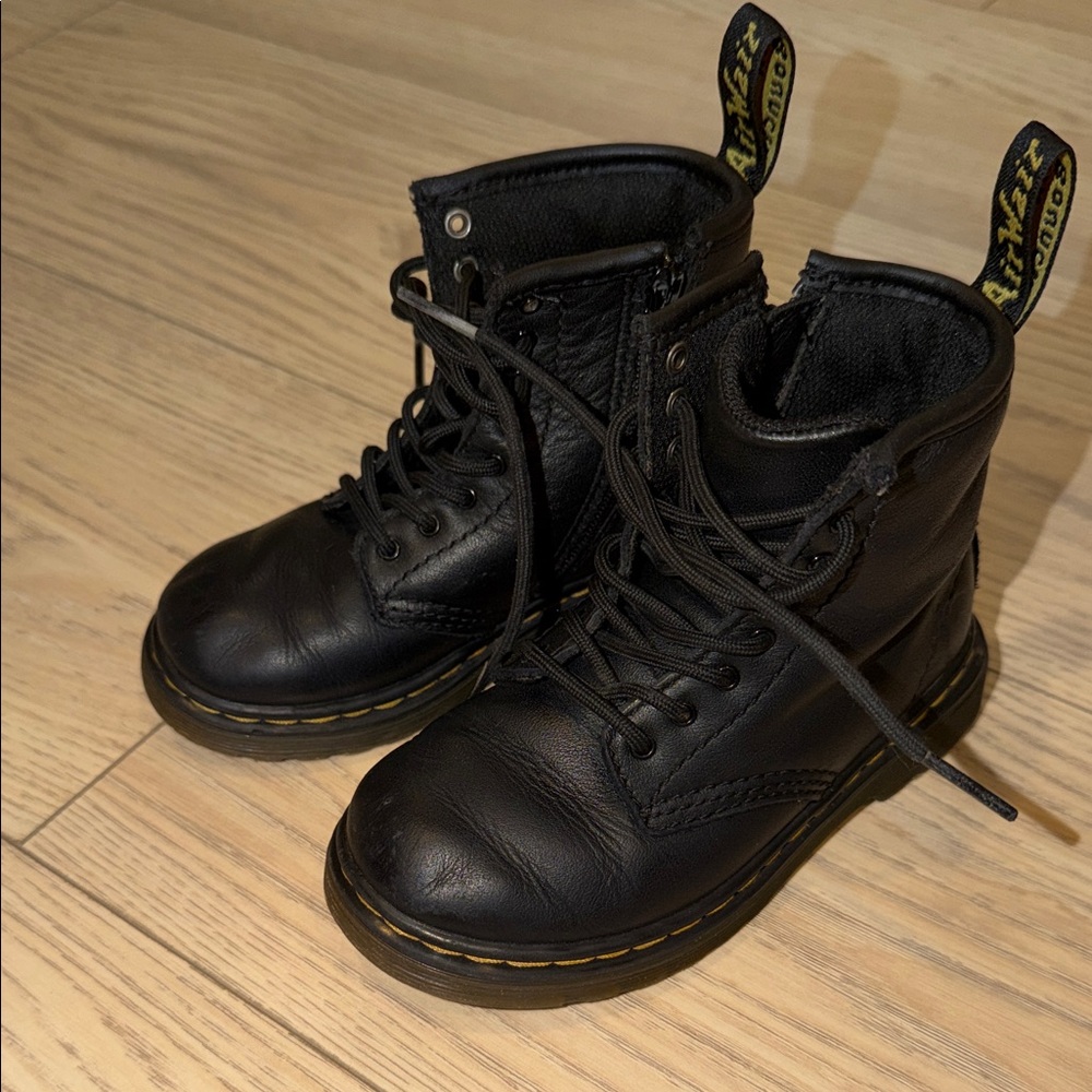 Dr. Martens Black Leather Combat Boots for Toddlers Moto Boy Girl Shoes